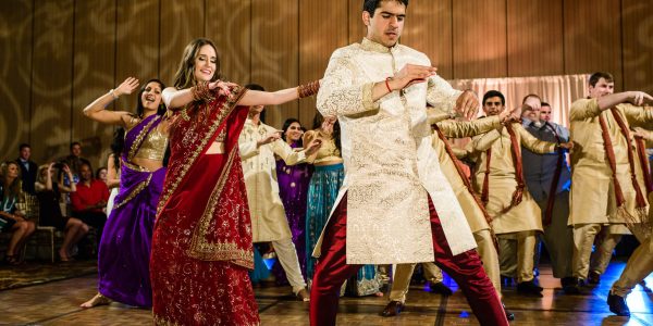 dancers-in-indian-wedding